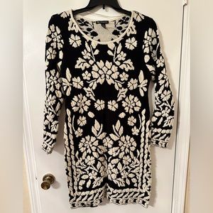 Black and gold/crème dress